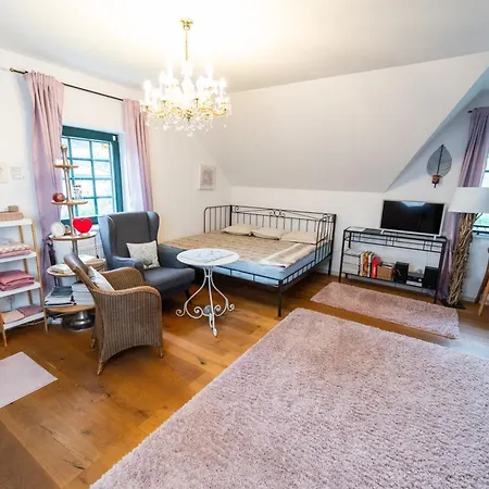 Petra Huber Bed & Breakfast *