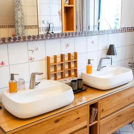 Bed & Breakfast Petra Huber *