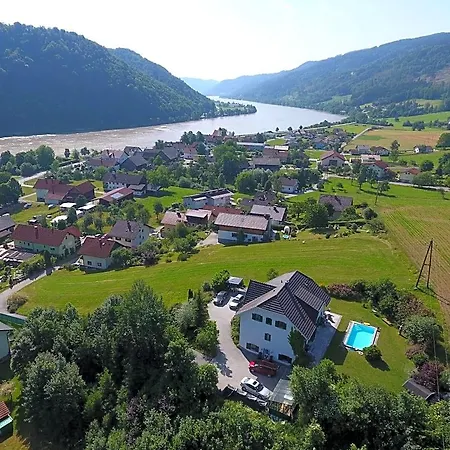 Petra Huber Bed & Breakfast Vichtenstein
